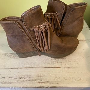 Girls wedge booties